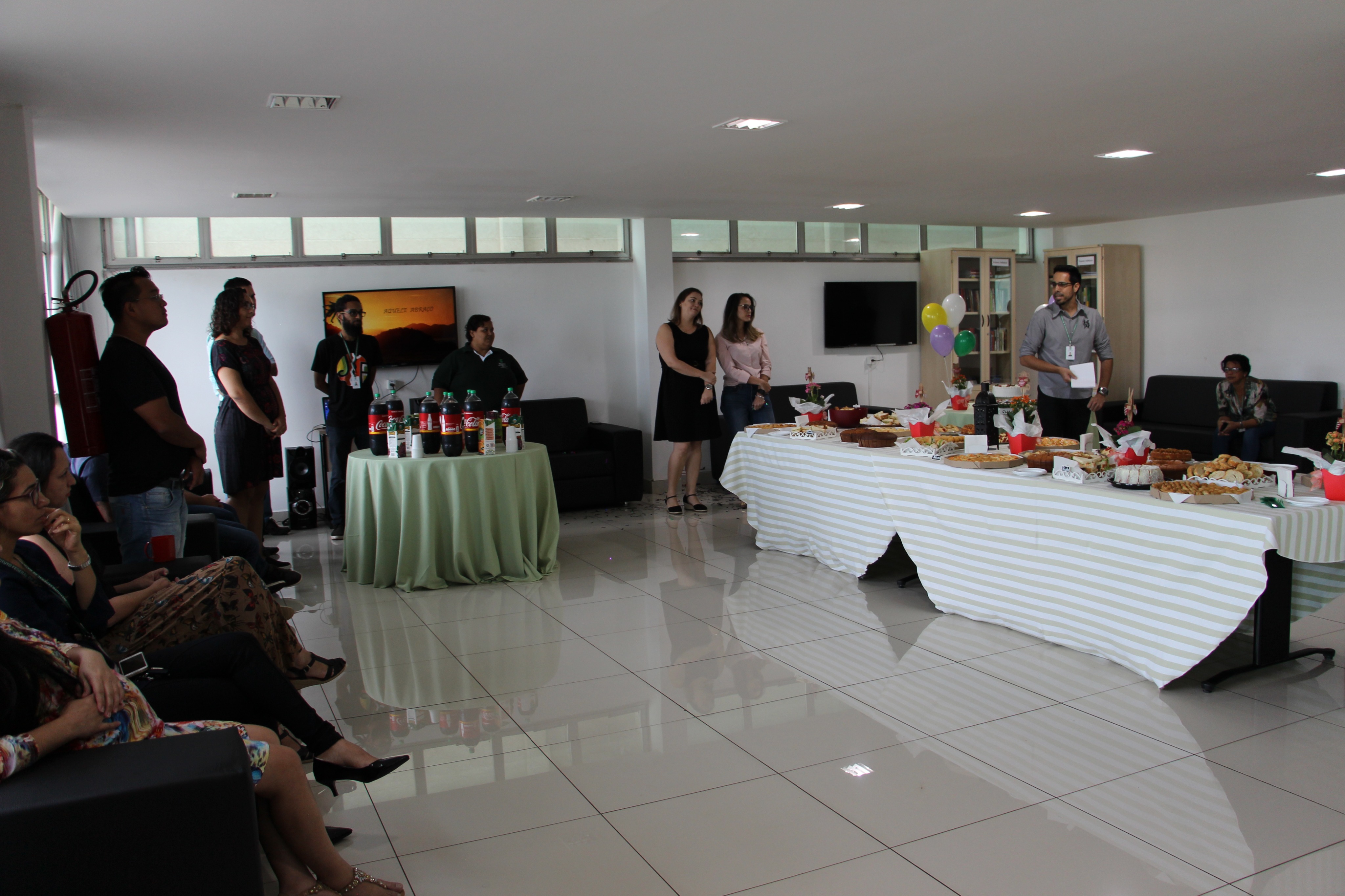 Café dos aniversariantes