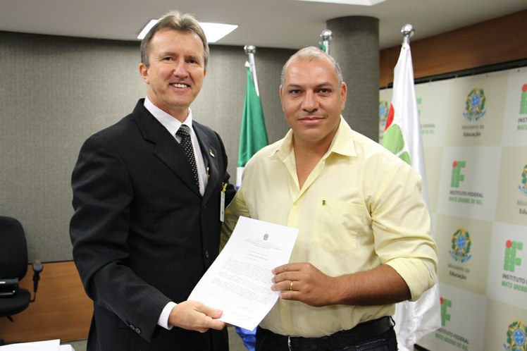 Adriano Pacheco dos Santos - Auxiliar em Administração - Campus Jardim