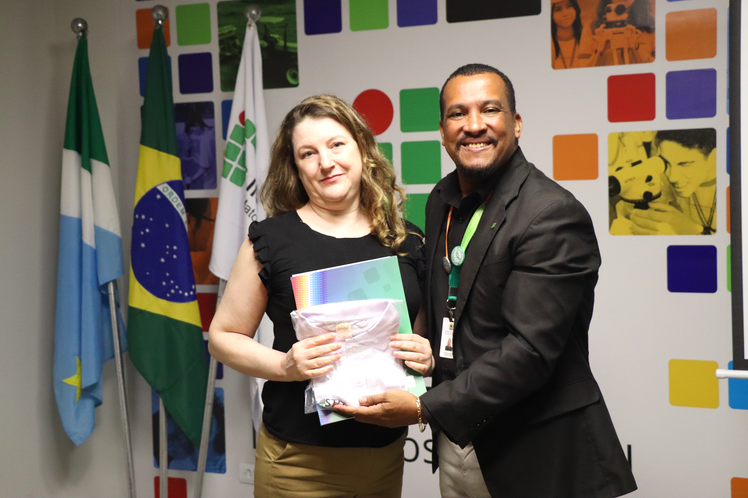 10 - TAIS REGINA URIO CORREA.png