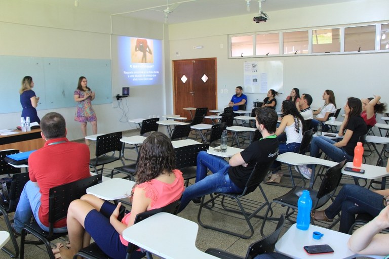 24-10-17 Palestra- Os prejuízos do estresse no cotidiano.JPG