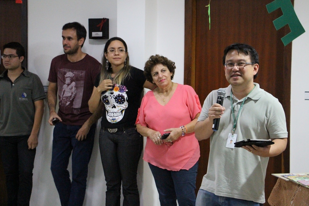 Café da tarde de abril