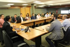 Reunião foi realizada na sede da reitoria, em Campo Grande